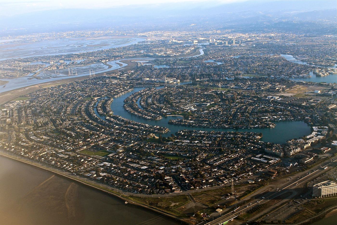Founders who still run their companies: Silicon Valley from the air, between the bay and the hills